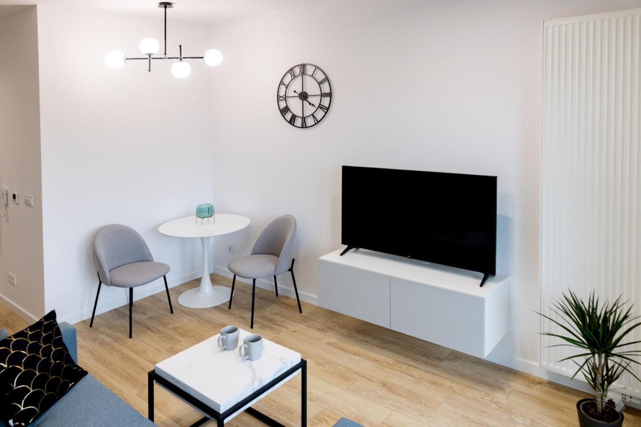 Downtown Apartments ,Next To Spodek-Free Parking كاتوفيتسه المظهر الخارجي الصورة